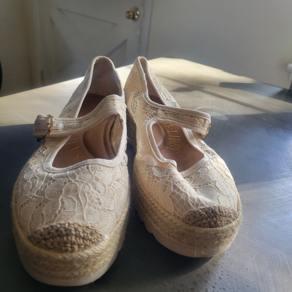 Sam & Libby Elegant Cream Lace Platform Shoes - Picture 2 of 4